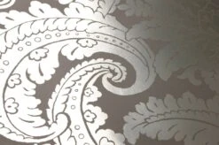 Tapete Nemesis Grau -Innentapete 820145 1 nemesis52a433d69fc27 2880x1440