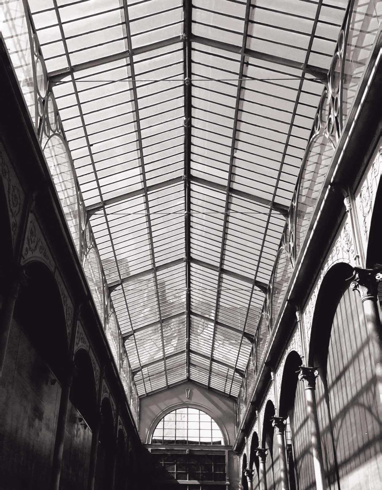 Rasch Fototapete Vlies 940923 Glasdach Fabrik Schwarz Weiß