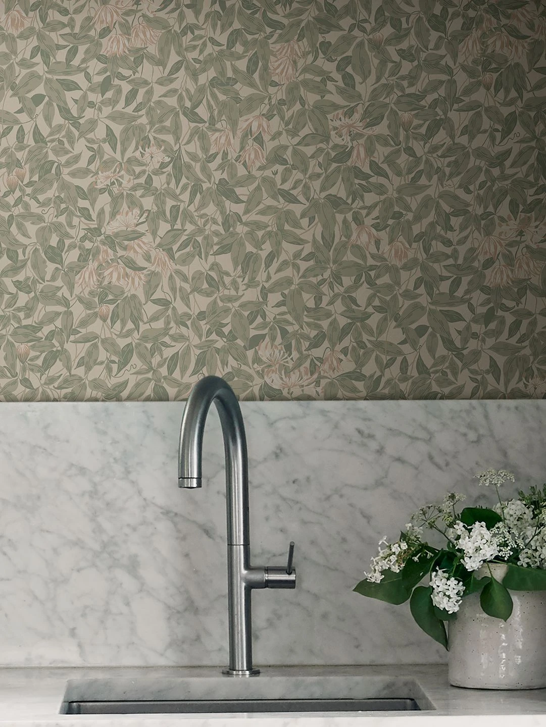 Tapete Linnea Garden Blassgrün 6 Tapete Linnea Garden Blassgrün – Bild 4