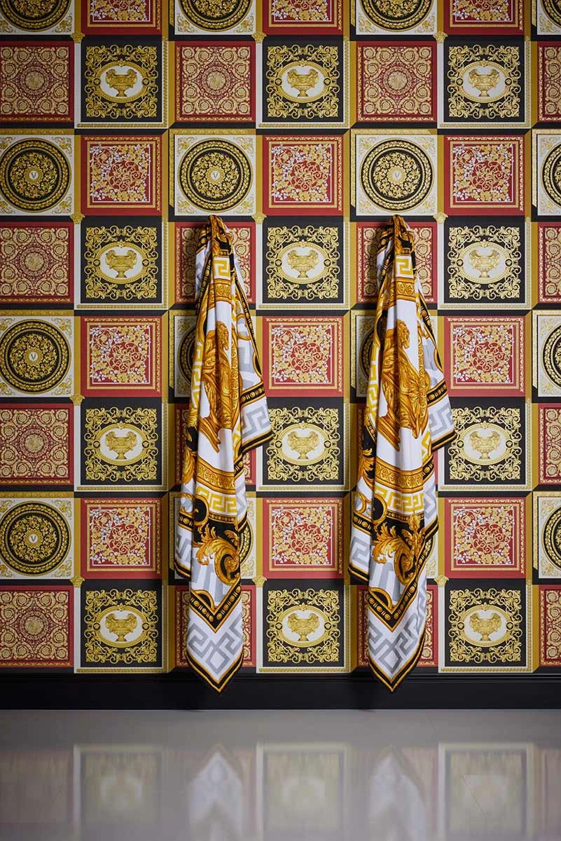 Versace Vliestapete 38704-6 Fliesen Optik Rot Schwarz 7 Versace Vliestapete 38704-6 Fliesen Optik Rot Schwarz – Bild 5